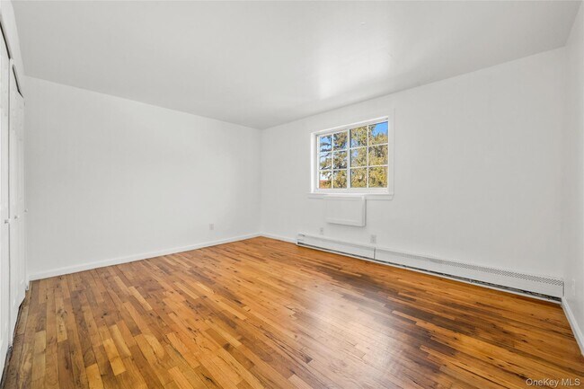 Building Photo - 351 N Broadway