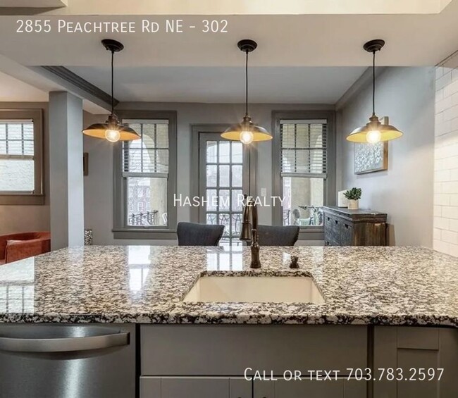 Building Photo - Stunning 2 Bed 1.5 Bath Condo Available Now!