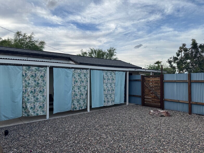 Building Photo - 1925 E Brill St