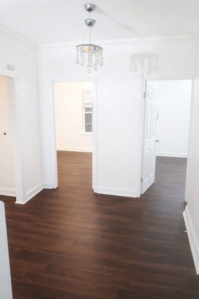 Building Photo - 5 Emrose Ter