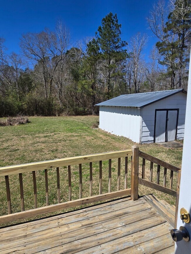Building Photo - 709 Jim Blake Rd