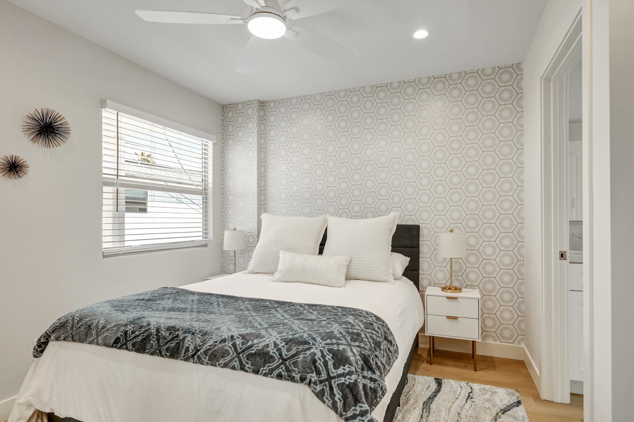 Building Photo - 940 Law St