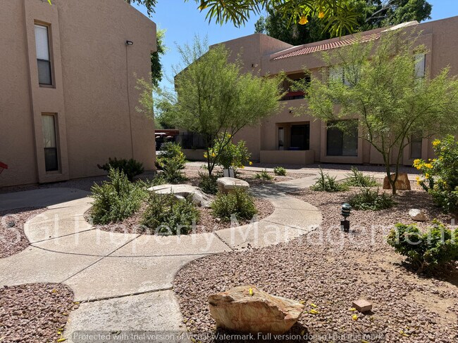Building Photo - 3131 W Cochise Dr