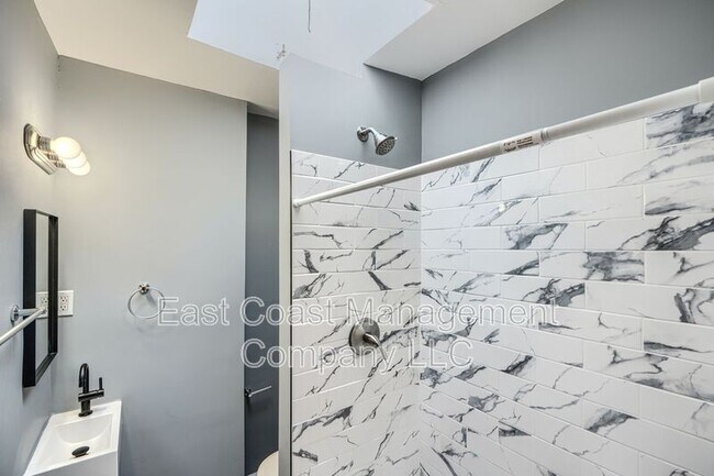 Building Photo - 2316 Garrett Ave