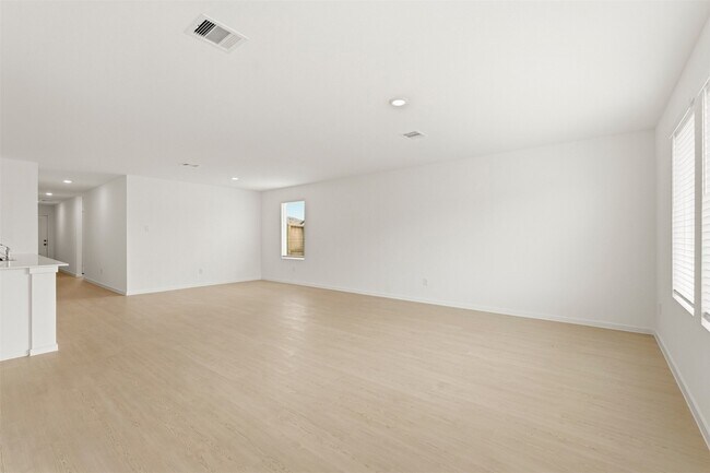 Building Photo - 17334 Glacier Frst Ln