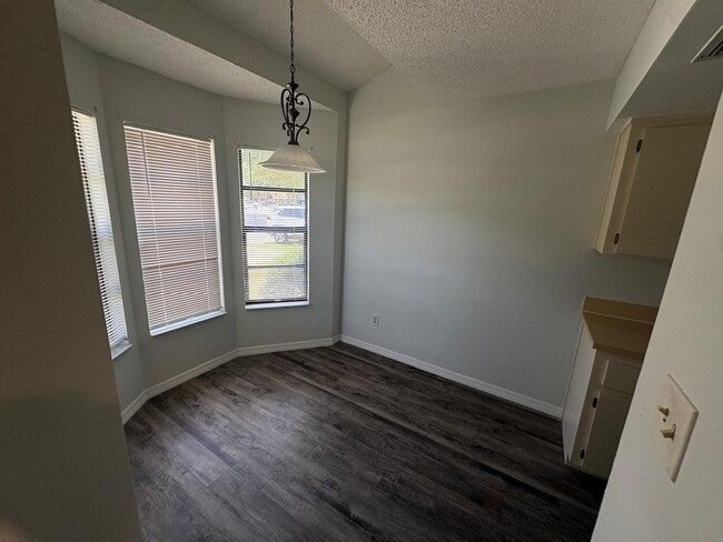 Building Photo - 1838 Foxhall Cir