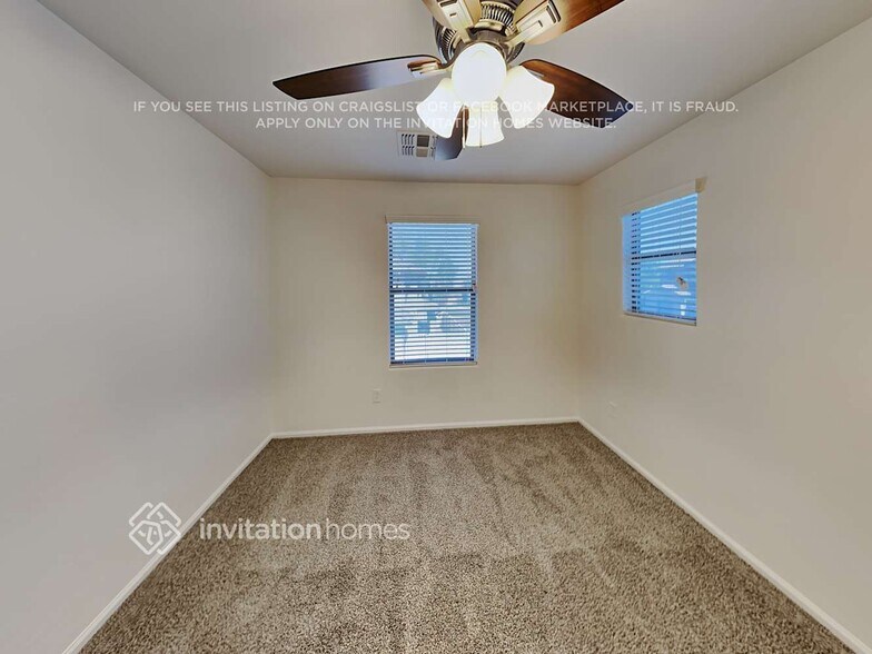 Building Photo - 1070 S Deerfield Ln