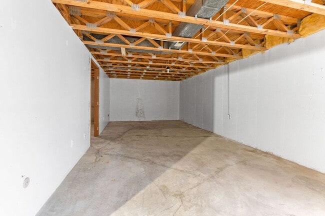 Building Photo - 1362 Yorkland Rd