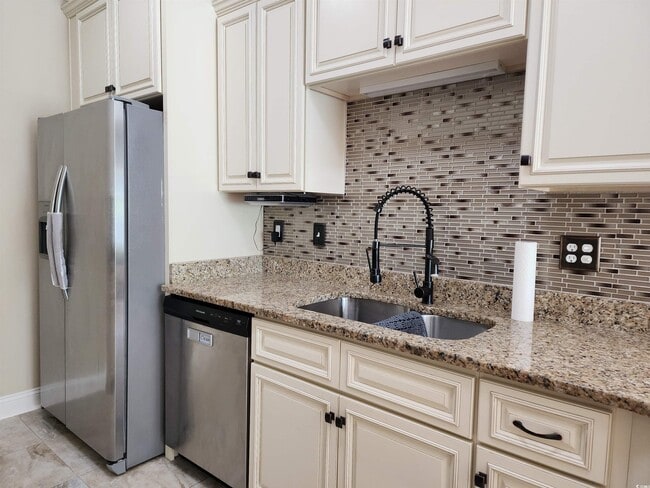 Building Photo - 128 Puffin Dr