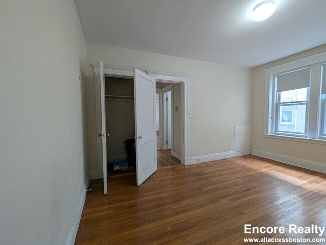 Building Photo - 1167 Boylston St