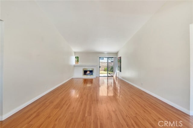 Building Photo - 156 Appletree Ave
