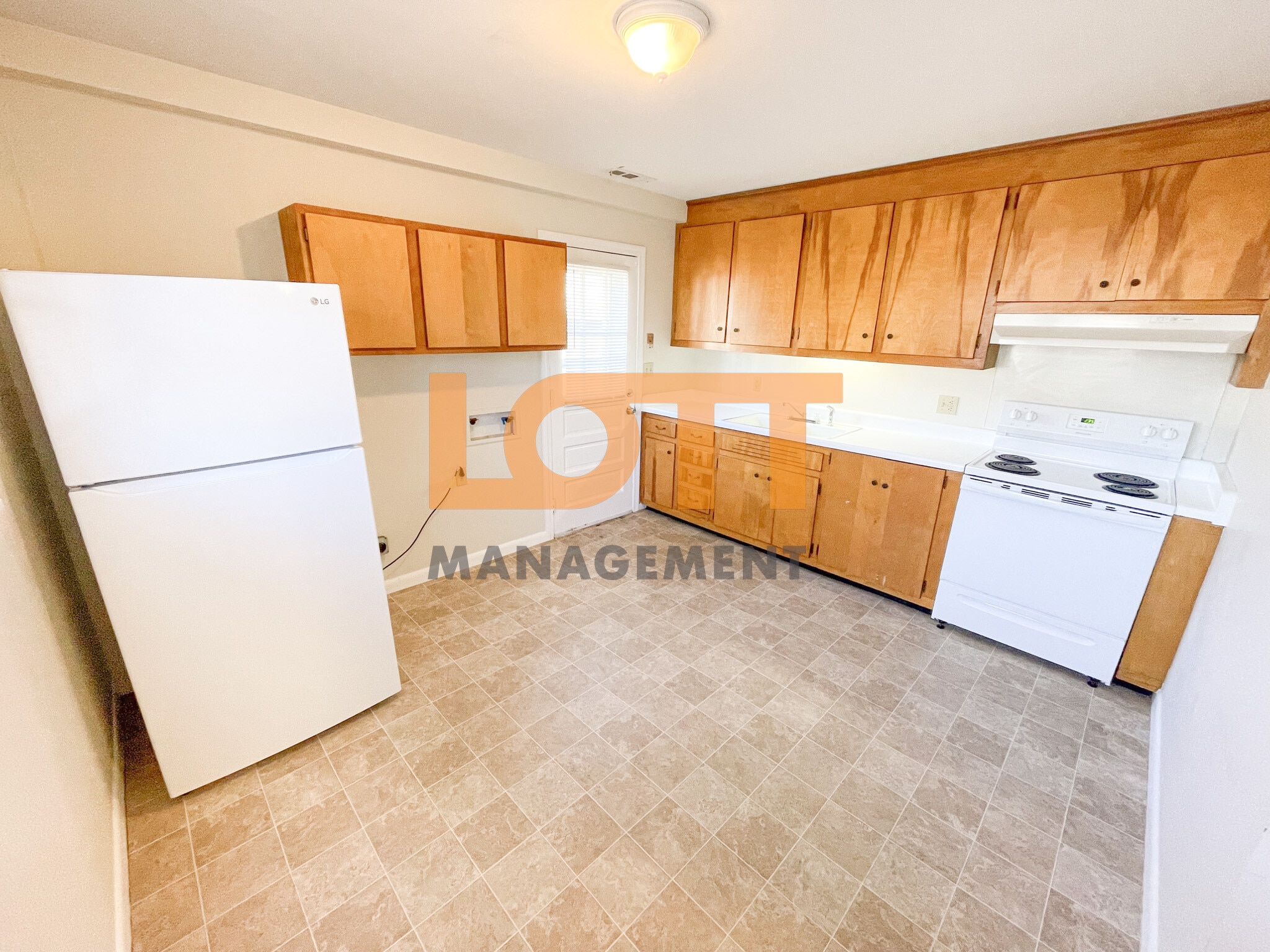 Building Photo - 2404 E Lee Rd