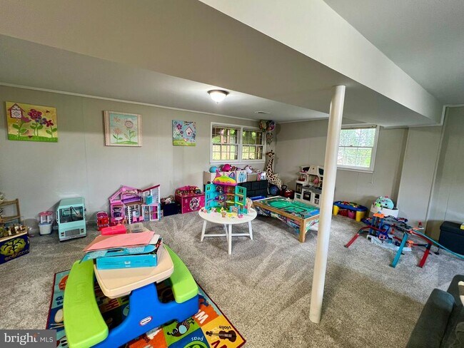 Building Photo - 4213 Nutwood Way