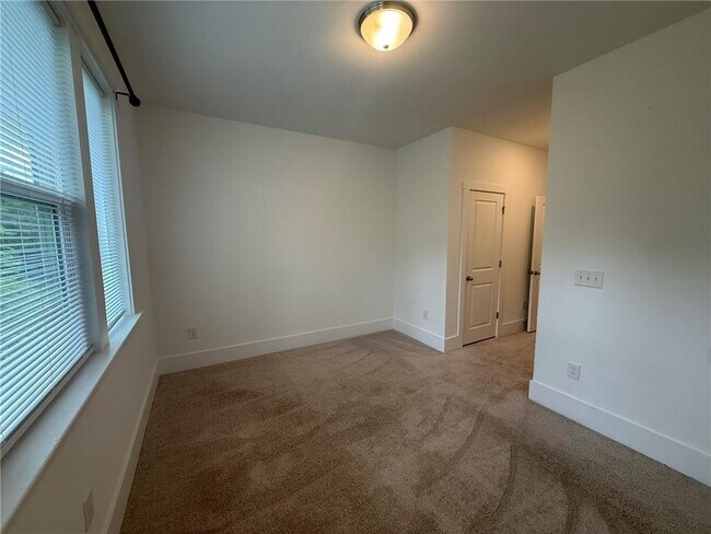 Building Photo - 1531 Layton Ln NW