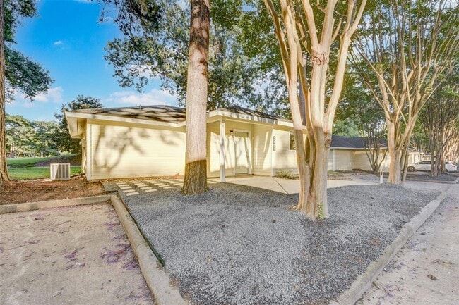 Building Photo - 3491 Balboa Cir