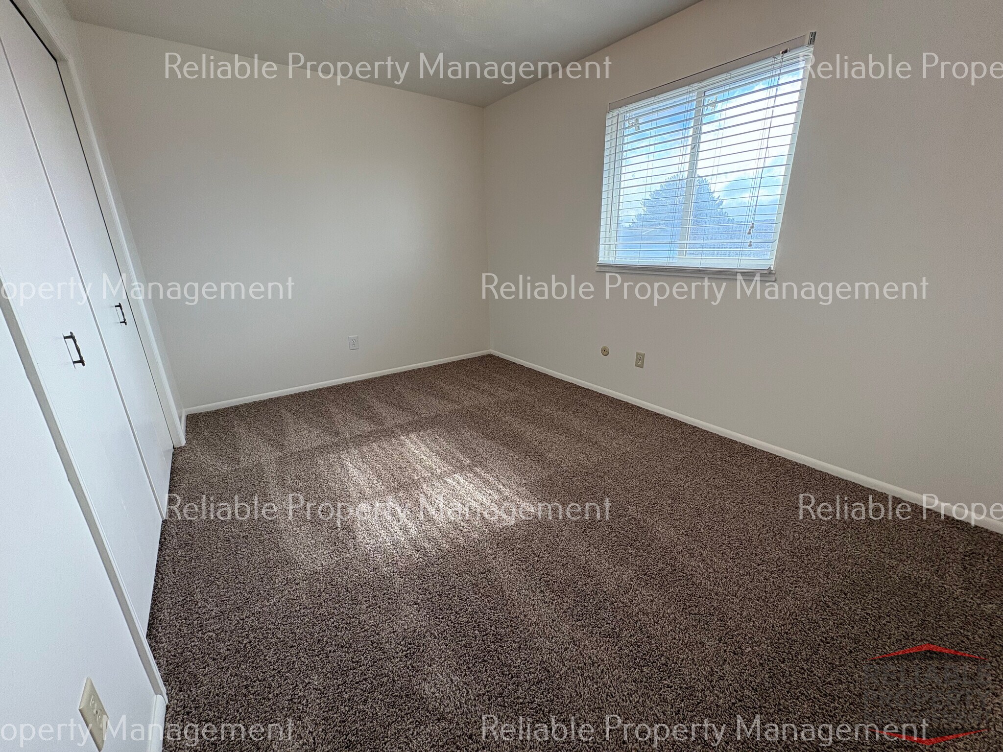 Building Photo - 1387 Elizabeth Cir