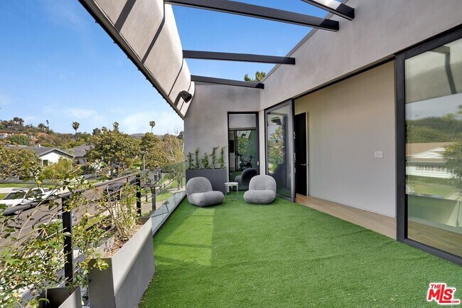 Building Photo - 1368 Beckwith Ave