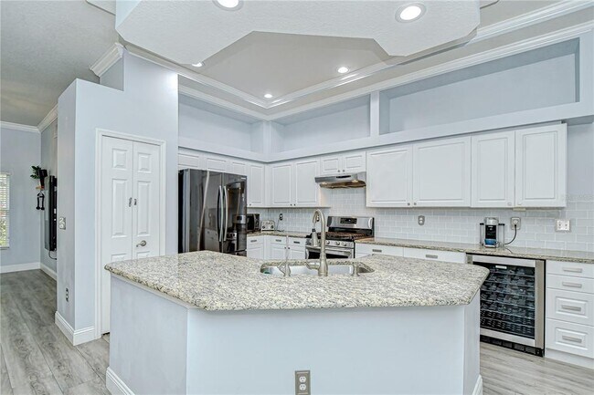 Building Photo - 9813 Woodbay Dr