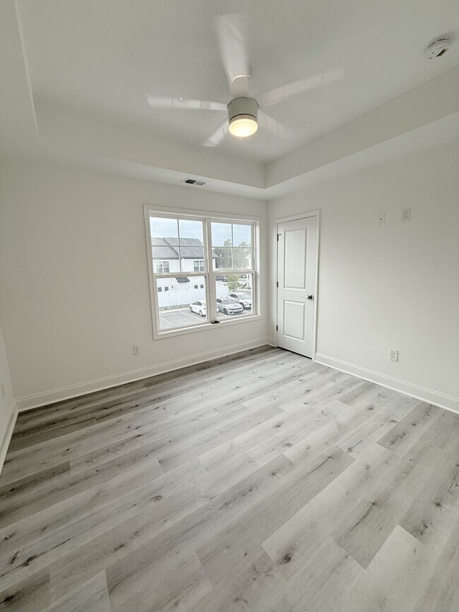 Building Photo - 861 Maxine Ct