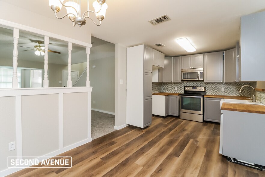 Building Photo - 10208 Spoonbill Ct