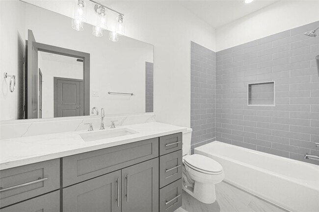 Building Photo - 4019 Stassen St