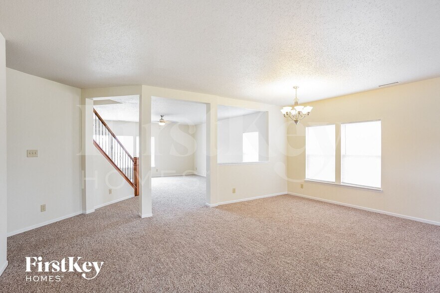 Building Photo - 1079 King Maple Dr
