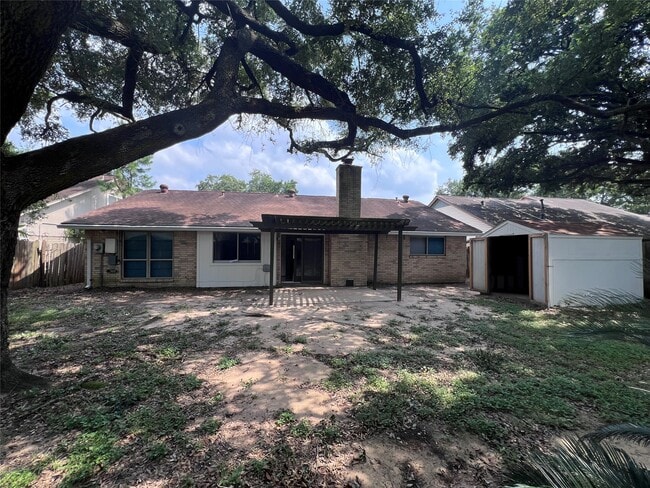 Building Photo - 22422 Elsinore Dr