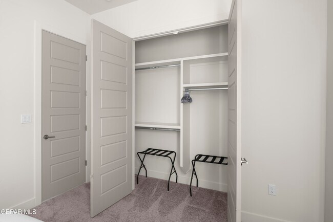 Building Photo - 828 Durham Wy