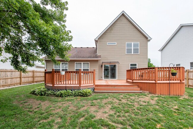 Building Photo - 686 Chippewa Cir