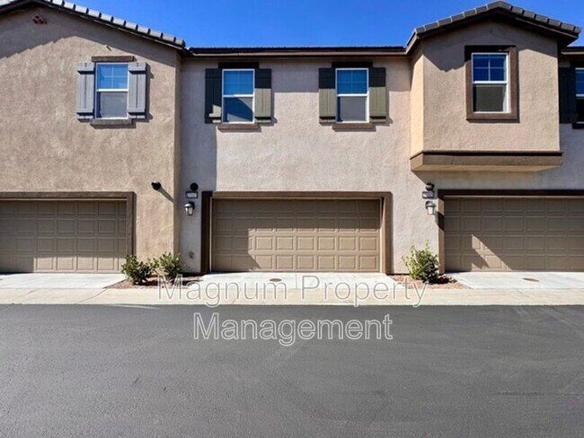 Building Photo - 34495 Agave Dr