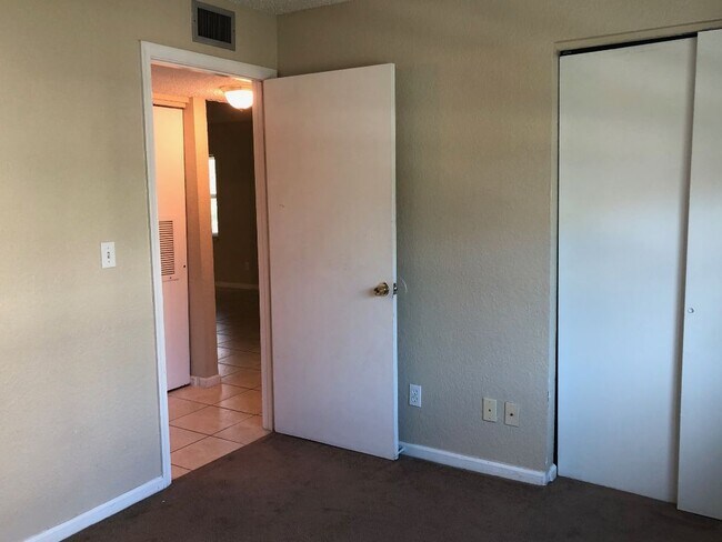 Building Photo - 510 M St