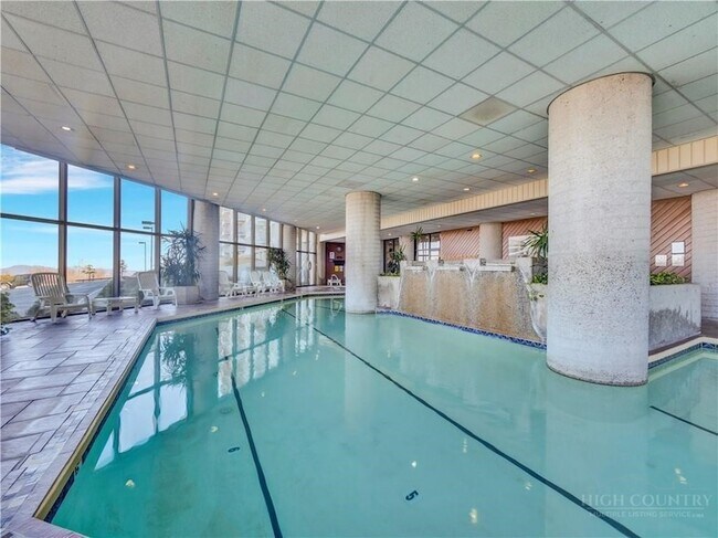 Building Photo - 303 Sugar Top Dr