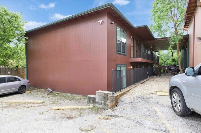 Building Photo - 2314 Parker Ln