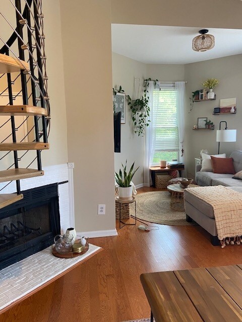 Building Photo - 230 S Cedar St