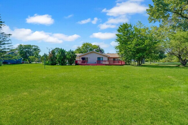 Building Photo - 2226 Shannondale Dr
