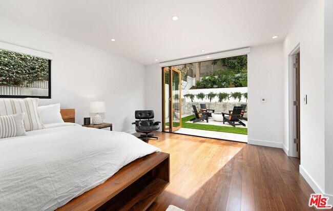 Building Photo - 7826 W 80th St