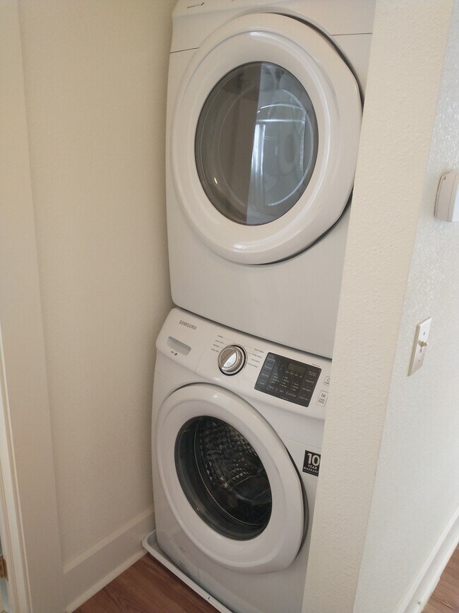 Building Photo - 1240 13th St N