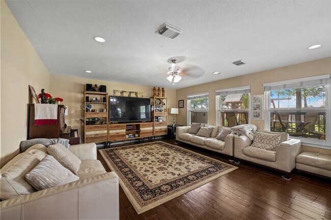 Building Photo - 8535 Morning Oak Ln