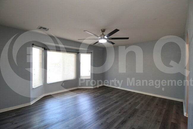 Building Photo - 5513 S 27th Dr