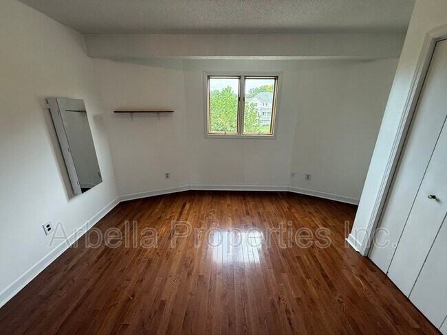 Building Photo - 4201 Wayland Blvd