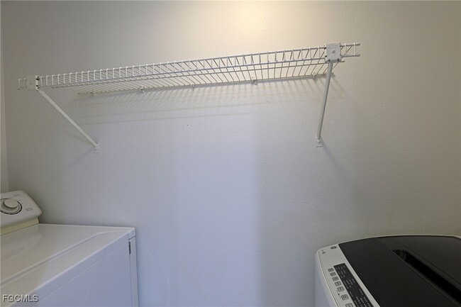 Building Photo - 1526 Park Meadows Dr