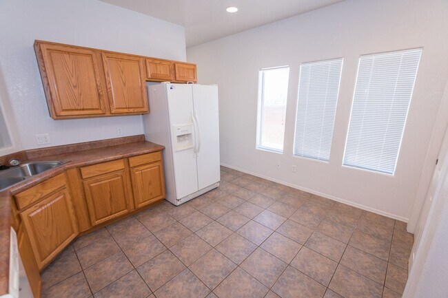 Building Photo - Large Corner Lot Home with 3 Bedrooms, 2 Baths, Central A/C, Washer & Dryer included!