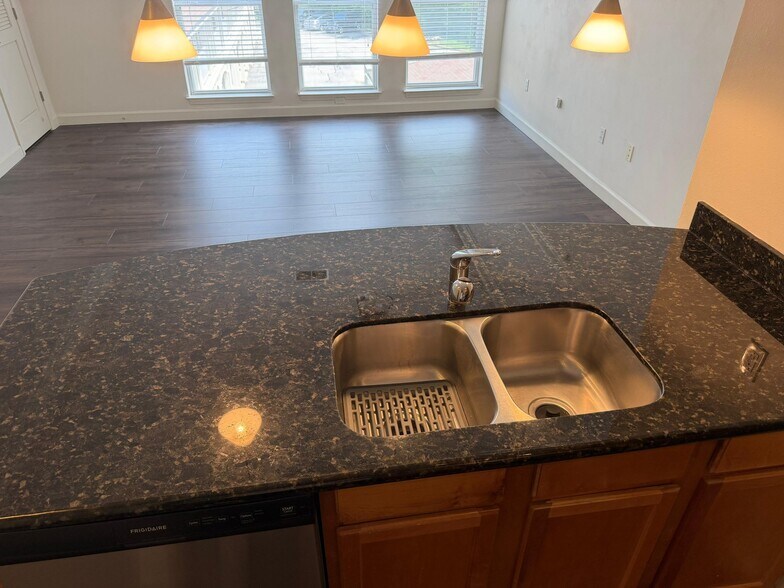 Building Photo - 2756 Mcknight Crossing Ct