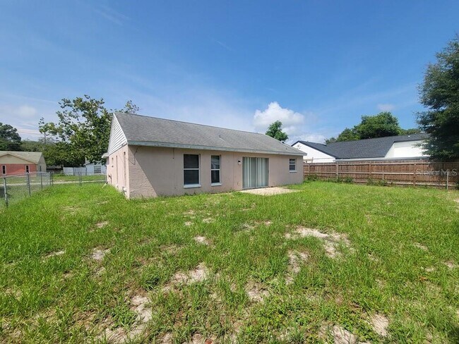 Building Photo - 8224 Autumn Oak Ave