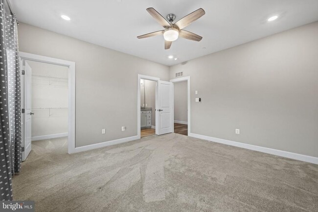 Building Photo - 7147 Starmount Ct