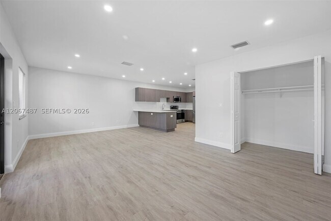 Building Photo - 349 NW 40th St