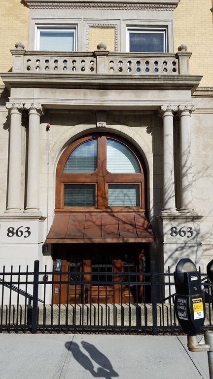 Primary Photo - 863 Massachusetts Ave