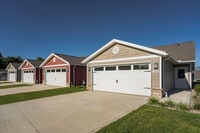 Building Photo - Redwood Oswego