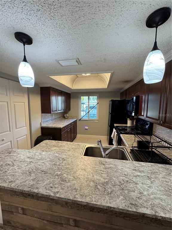 Building Photo - 109 Pine Ct