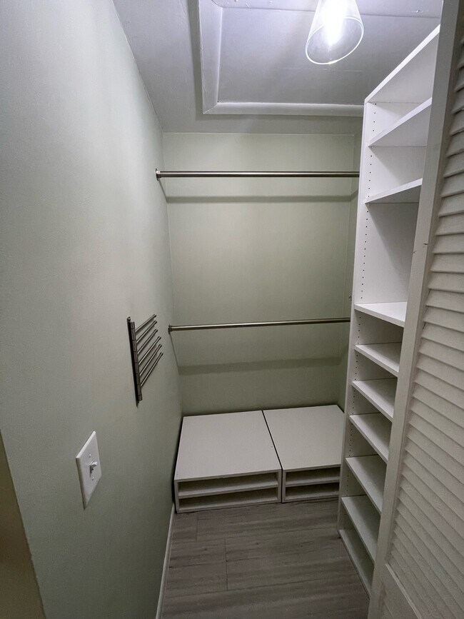 Building Photo - 104 Lakewood Dr Apt 21 C